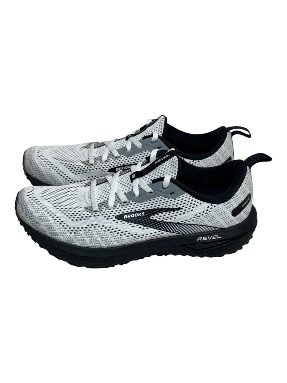 Brooks Revel Women's White and Black Running Sneakers